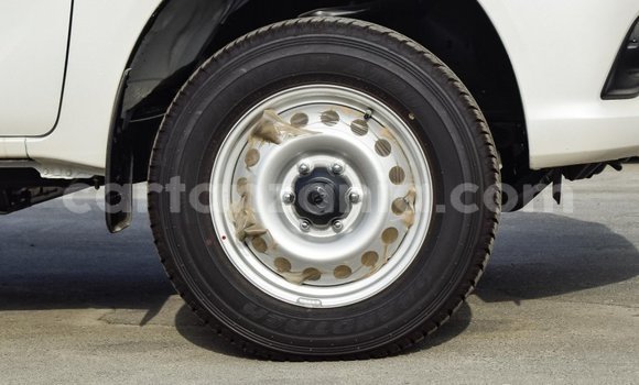 Buy Import Toyota Hilux White Car in Import - Dubai in Arusha Buy Import Toyota Hilux White Car in Import - Dubai in Arusha