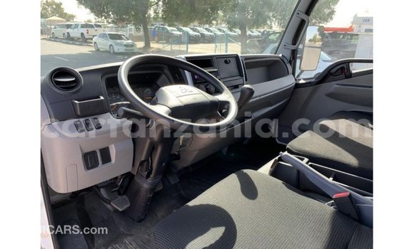 Nunua Imported Mitsubishi i Nyeupe Gari ndani ya Import - Dubai nchini Arusha Nunua Imported Mitsubishi i Nyeupe Gari ndani ya Import - Dubai nchini Arusha