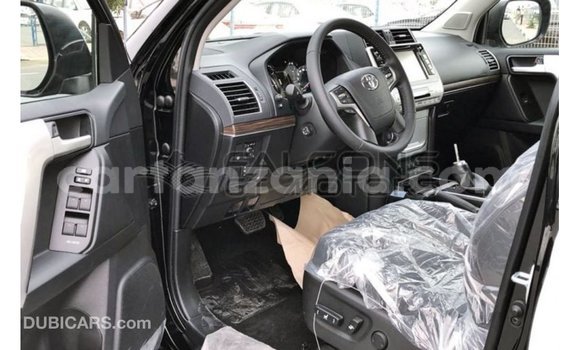 Nunua Imported Toyota Prado Nyeusi Gari ndani ya Import - Dubai nchini Arusha Nunua Imported Toyota Prado Nyeusi Gari ndani ya Import - Dubai nchini Arusha