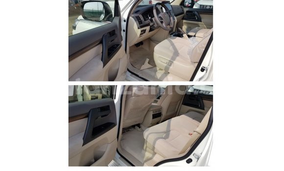 Buy Import Toyota Land Cruiser White Car in Import - Dubai in Arusha Buy Import Toyota Land Cruiser White Car in Import - Dubai in Arusha