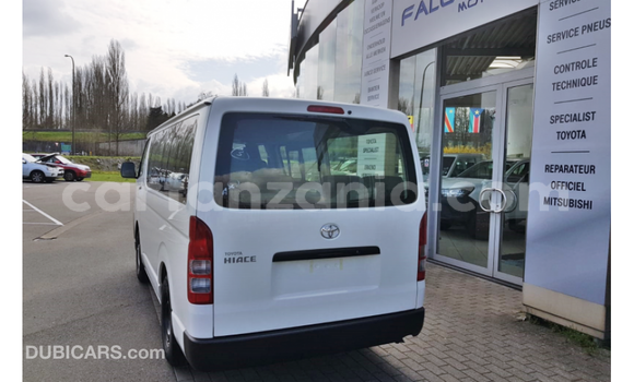 Nunua Imported Toyota Hiace Nyeupe Gari ndani ya Import - Dubai nchini Arusha Nunua Imported Toyota Hiace Nyeupe Gari ndani ya Import - Dubai nchini Arusha