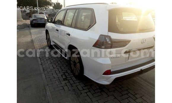 Nunua Imported Lexus LX Nyeupe Gari ndani ya Import - Dubai nchini Arusha Nunua Imported Lexus LX Nyeupe Gari ndani ya Import - Dubai nchini Arusha