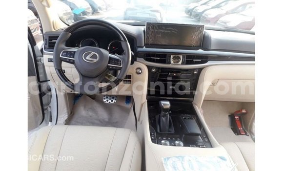 Nunua Imported Lexus LX Nyeupe Gari ndani ya Import - Dubai nchini Arusha Nunua Imported Lexus LX Nyeupe Gari ndani ya Import - Dubai nchini Arusha