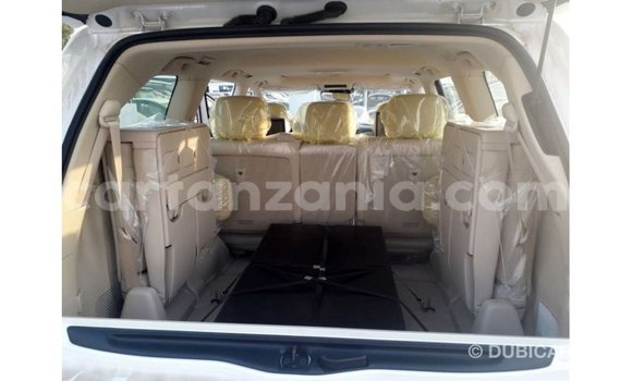 Nunua Imported Lexus LX Nyeupe Gari ndani ya Import - Dubai nchini Arusha Nunua Imported Lexus LX Nyeupe Gari ndani ya Import - Dubai nchini Arusha