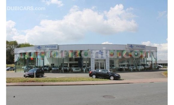 Nunua Imported Toyota Hilux Nyeupe Gari ndani ya Import - Dubai nchini Arusha Nunua Imported Toyota Hilux Nyeupe Gari ndani ya Import - Dubai nchini Arusha