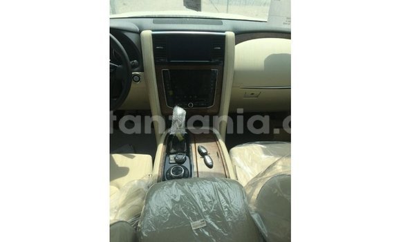 Nunua Imported Nissan Patrol Nyeupe Gari ndani ya Import - Dubai nchini Arusha Nunua Imported Nissan Patrol Nyeupe Gari ndani ya Import - Dubai nchini Arusha