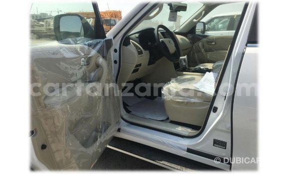 Nunua Imported Nissan Patrol Nyeupe Gari ndani ya Import - Dubai nchini Arusha Nunua Imported Nissan Patrol Nyeupe Gari ndani ya Import - Dubai nchini Arusha