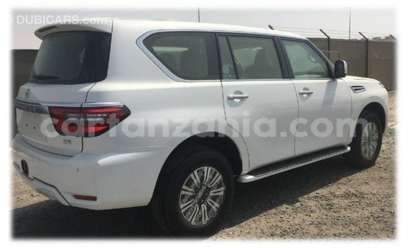 Nunua Imported Nissan Patrol Nyeupe Gari ndani ya Import - Dubai nchini Arusha Nunua Imported Nissan Patrol Nyeupe Gari ndani ya Import - Dubai nchini Arusha
