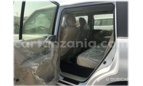 Nunua Imported Nissan Patrol Nyeupe Gari ndani ya Import - Dubai nchini Arusha Nunua Imported Nissan Patrol Nyeupe Gari ndani ya Import - Dubai nchini Arusha