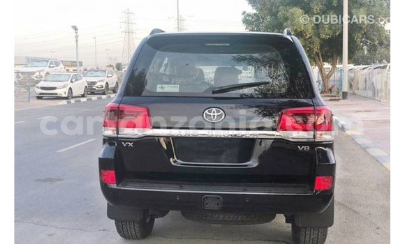 Nunua Imported Toyota Land Cruiser Nyeusi Gari ndani ya Import - Dubai nchini Arusha Nunua Imported Toyota Land Cruiser Nyeusi Gari ndani ya Import - Dubai nchini Arusha