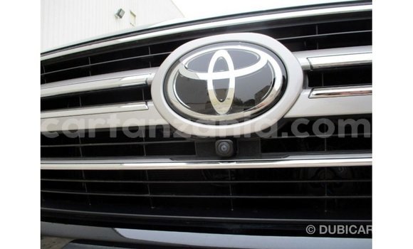 Nunua Imported Toyota Land Cruiser Nyeusi Gari ndani ya Import - Dubai nchini Arusha Nunua Imported Toyota Land Cruiser Nyeusi Gari ndani ya Import - Dubai nchini Arusha
