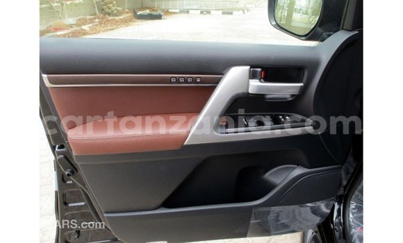 Nunua Imported Toyota Land Cruiser Nyeusi Gari ndani ya Import - Dubai nchini Arusha Nunua Imported Toyota Land Cruiser Nyeusi Gari ndani ya Import - Dubai nchini Arusha