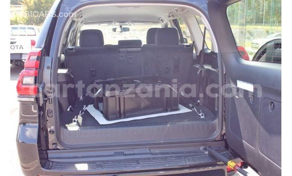 Nunua Imported Toyota Prado Nyeusi Gari ndani ya Import - Dubai nchini Arusha Nunua Imported Toyota Prado Nyeusi Gari ndani ya Import - Dubai nchini Arusha