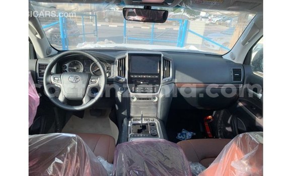 Nunua Imported Toyota Land Cruiser Nyeusi Gari ndani ya Import - Dubai nchini Arusha Nunua Imported Toyota Land Cruiser Nyeusi Gari ndani ya Import - Dubai nchini Arusha