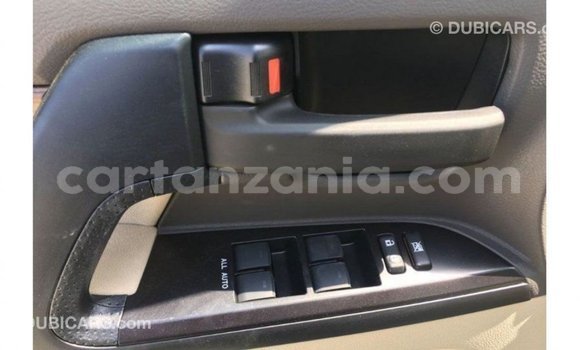 Nunua Imported Toyota Land Cruiser Nyeusi Gari ndani ya Import - Dubai nchini Arusha Nunua Imported Toyota Land Cruiser Nyeusi Gari ndani ya Import - Dubai nchini Arusha
