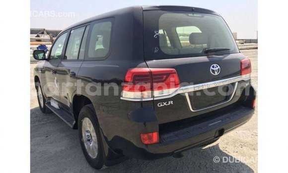 Nunua Imported Toyota Land Cruiser Nyeusi Gari ndani ya Import - Dubai nchini Arusha Nunua Imported Toyota Land Cruiser Nyeusi Gari ndani ya Import - Dubai nchini Arusha
