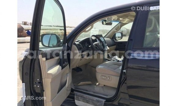 Nunua Imported Toyota Land Cruiser Nyeusi Gari ndani ya Import - Dubai nchini Arusha Nunua Imported Toyota Land Cruiser Nyeusi Gari ndani ya Import - Dubai nchini Arusha