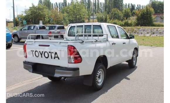 Buy Import Toyota Hilux White Car in Import - Dubai in Arusha Buy Import Toyota Hilux White Car in Import - Dubai in Arusha