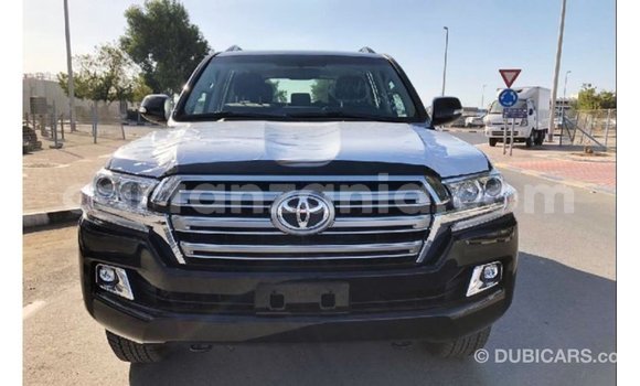 Nunua Imported Toyota Land Cruiser Nyeusi Gari ndani ya Import - Dubai nchini Arusha Nunua Imported Toyota Land Cruiser Nyeusi Gari ndani ya Import - Dubai nchini Arusha