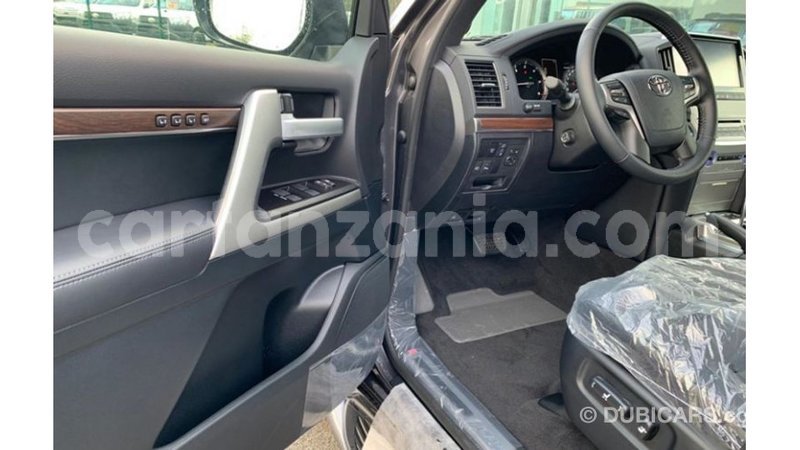 Big with watermark toyota land cruiser arusha import dubai 8319