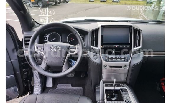 Buy Import Toyota Land Cruiser Black Car in Import - Dubai in Arusha Buy Import Toyota Land Cruiser Black Car in Import - Dubai in Arusha