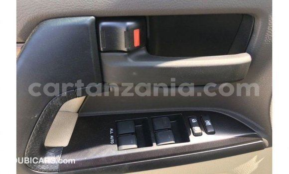 Nunua Imported Toyota Land Cruiser Nyeusi Gari ndani ya Import - Dubai nchini Arusha Nunua Imported Toyota Land Cruiser Nyeusi Gari ndani ya Import - Dubai nchini Arusha