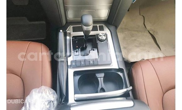 Nunua Imported Toyota Land Cruiser Nyeusi Gari ndani ya Import - Dubai nchini Arusha Nunua Imported Toyota Land Cruiser Nyeusi Gari ndani ya Import - Dubai nchini Arusha