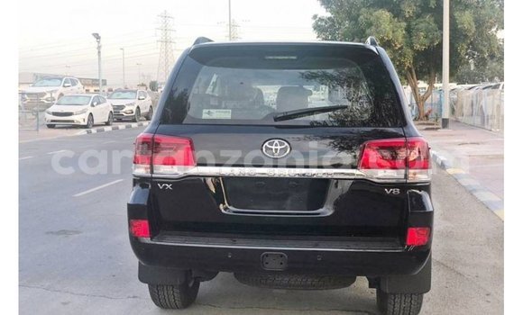 Nunua Imported Toyota Land Cruiser Nyeusi Gari ndani ya Import - Dubai nchini Arusha Nunua Imported Toyota Land Cruiser Nyeusi Gari ndani ya Import - Dubai nchini Arusha