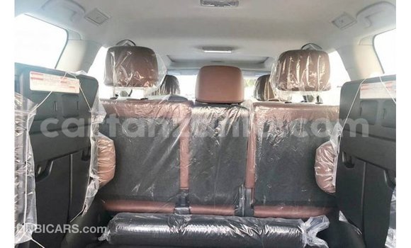 Nunua Imported Toyota Land Cruiser Nyeusi Gari ndani ya Import - Dubai nchini Arusha Nunua Imported Toyota Land Cruiser Nyeusi Gari ndani ya Import - Dubai nchini Arusha