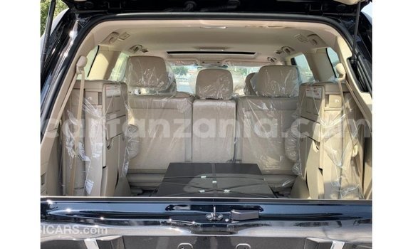 Nunua Imported Toyota Land Cruiser Nyeusi Gari ndani ya Import - Dubai nchini Arusha Nunua Imported Toyota Land Cruiser Nyeusi Gari ndani ya Import - Dubai nchini Arusha