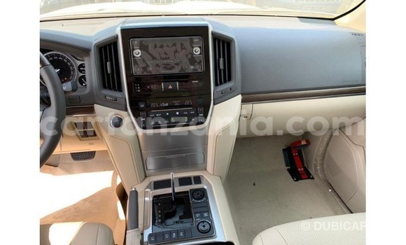 Nunua Imported Toyota Land Cruiser Nyeusi Gari ndani ya Import - Dubai nchini Arusha Nunua Imported Toyota Land Cruiser Nyeusi Gari ndani ya Import - Dubai nchini Arusha