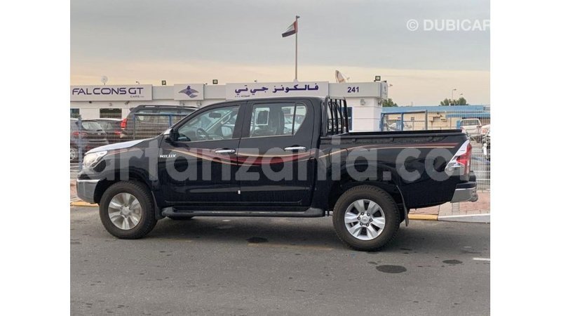 Big with watermark toyota hilux arusha import dubai 8335