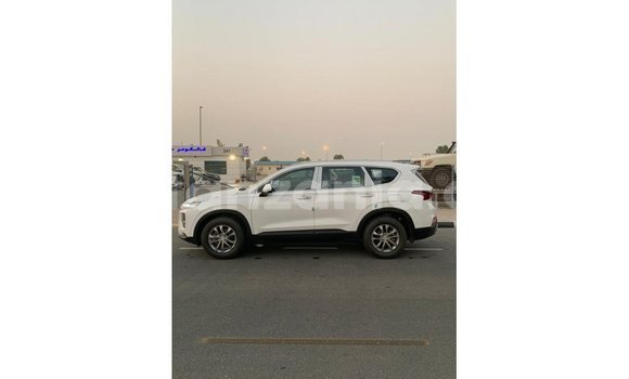 Nunua Imported Hyundai Santa Fe Nyeupe Gari ndani ya Import - Dubai nchini Arusha Nunua Imported Hyundai Santa Fe Nyeupe Gari ndani ya Import - Dubai nchini Arusha
