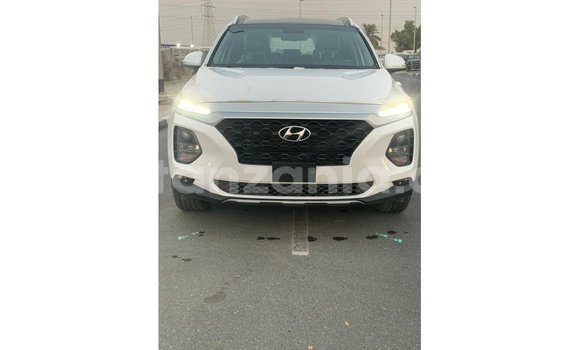 Nunua Imported Hyundai Santa Fe Nyeupe Gari ndani ya Import - Dubai nchini Arusha Nunua Imported Hyundai Santa Fe Nyeupe Gari ndani ya Import - Dubai nchini Arusha