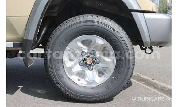 Nunua Imported Toyota Land Cruiser Beige Gari ndani ya Import - Dubai nchini Arusha Nunua Imported Toyota Land Cruiser Beige Gari ndani ya Import - Dubai nchini Arusha