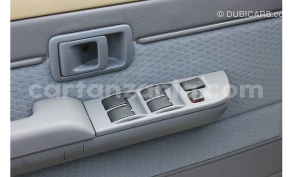 Nunua Imported Toyota Land Cruiser Beige Gari ndani ya Import - Dubai nchini Arusha Nunua Imported Toyota Land Cruiser Beige Gari ndani ya Import - Dubai nchini Arusha