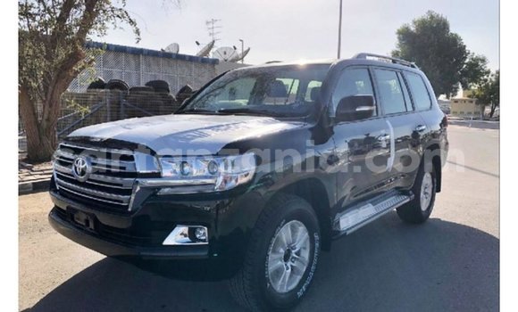 Nunua Imported Toyota Land Cruiser Nyeusi Gari ndani ya Import - Dubai nchini Arusha Nunua Imported Toyota Land Cruiser Nyeusi Gari ndani ya Import - Dubai nchini Arusha