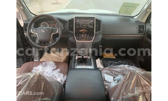 Nunua Imported Toyota Land Cruiser Nyeusi Gari ndani ya Import - Dubai nchini Arusha Nunua Imported Toyota Land Cruiser Nyeusi Gari ndani ya Import - Dubai nchini Arusha