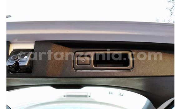 Nunua Imported Toyota Fortuner Nyeupe Gari ndani ya Import - Dubai nchini Arusha Nunua Imported Toyota Fortuner Nyeupe Gari ndani ya Import - Dubai nchini Arusha