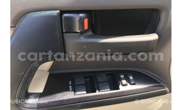Nunua Imported Toyota Land Cruiser Nyeusi Gari ndani ya Import - Dubai nchini Arusha Nunua Imported Toyota Land Cruiser Nyeusi Gari ndani ya Import - Dubai nchini Arusha