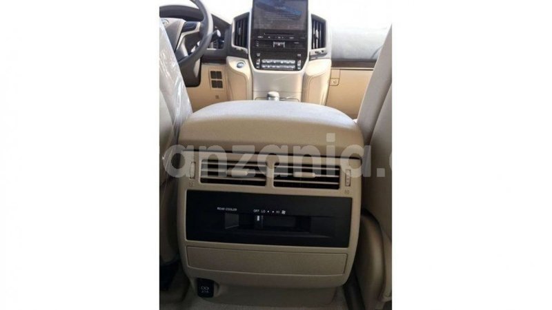 Big with watermark toyota land cruiser arusha import dubai 8348