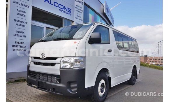 Nunua Imported Toyota Hiace Nyeupe Gari ndani ya Import - Dubai nchini Arusha Nunua Imported Toyota Hiace Nyeupe Gari ndani ya Import - Dubai nchini Arusha