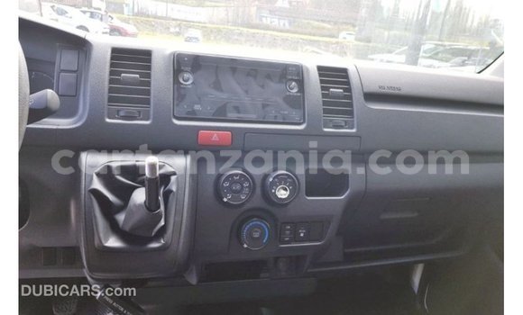 Nunua Imported Toyota Hiace Nyeupe Gari ndani ya Import - Dubai nchini Arusha Nunua Imported Toyota Hiace Nyeupe Gari ndani ya Import - Dubai nchini Arusha