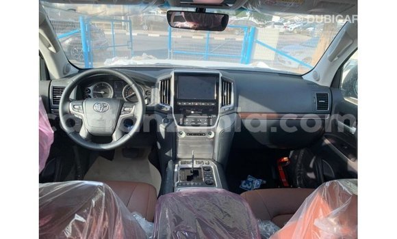 Nunua Imported Toyota Land Cruiser Nyeusi Gari ndani ya Import - Dubai nchini Arusha Nunua Imported Toyota Land Cruiser Nyeusi Gari ndani ya Import - Dubai nchini Arusha