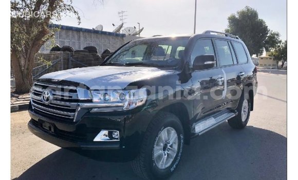 Nunua Imported Toyota Land Cruiser Nyeusi Gari ndani ya Import - Dubai nchini Arusha Nunua Imported Toyota Land Cruiser Nyeusi Gari ndani ya Import - Dubai nchini Arusha