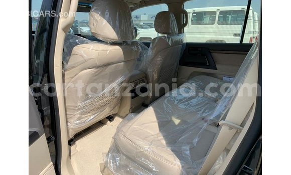 Nunua Imported Toyota Land Cruiser Nyeusi Gari ndani ya Import - Dubai nchini Arusha Nunua Imported Toyota Land Cruiser Nyeusi Gari ndani ya Import - Dubai nchini Arusha