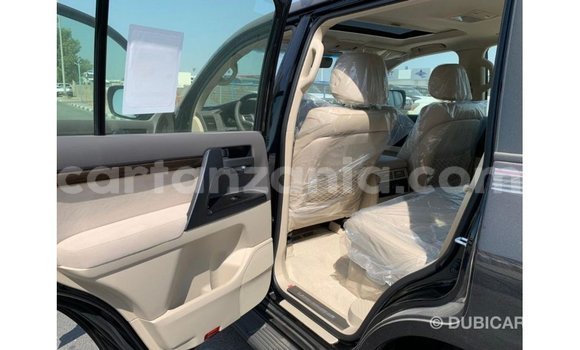 Nunua Imported Toyota Land Cruiser Nyeusi Gari ndani ya Import - Dubai nchini Arusha Nunua Imported Toyota Land Cruiser Nyeusi Gari ndani ya Import - Dubai nchini Arusha