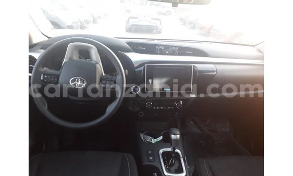 Nunua Imported Toyota Hilux Nyingine Gari ndani ya Import - Dubai nchini Arusha Nunua Imported Toyota Hilux Nyingine Gari ndani ya Import - Dubai nchini Arusha