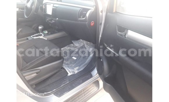 Nunua Imported Toyota Hilux Nyingine Gari ndani ya Import - Dubai nchini Arusha Nunua Imported Toyota Hilux Nyingine Gari ndani ya Import - Dubai nchini Arusha