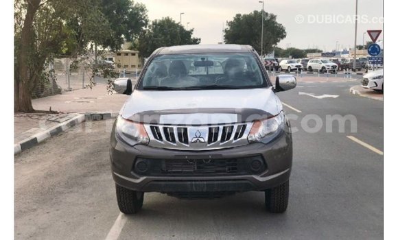 Nunua Imported Mitsubishi L200 Brown Gari ndani ya Import - Dubai nchini Arusha Nunua Imported Mitsubishi L200 Brown Gari ndani ya Import - Dubai nchini Arusha